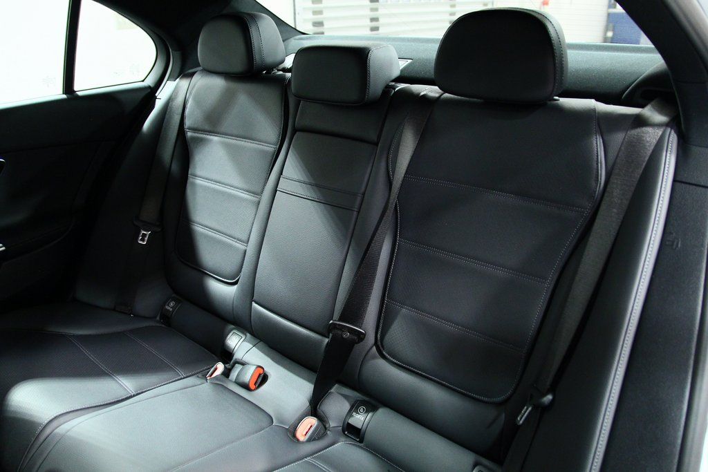 2025 Mercedes-Benz C-Class Sedan C 300 - Photo 30