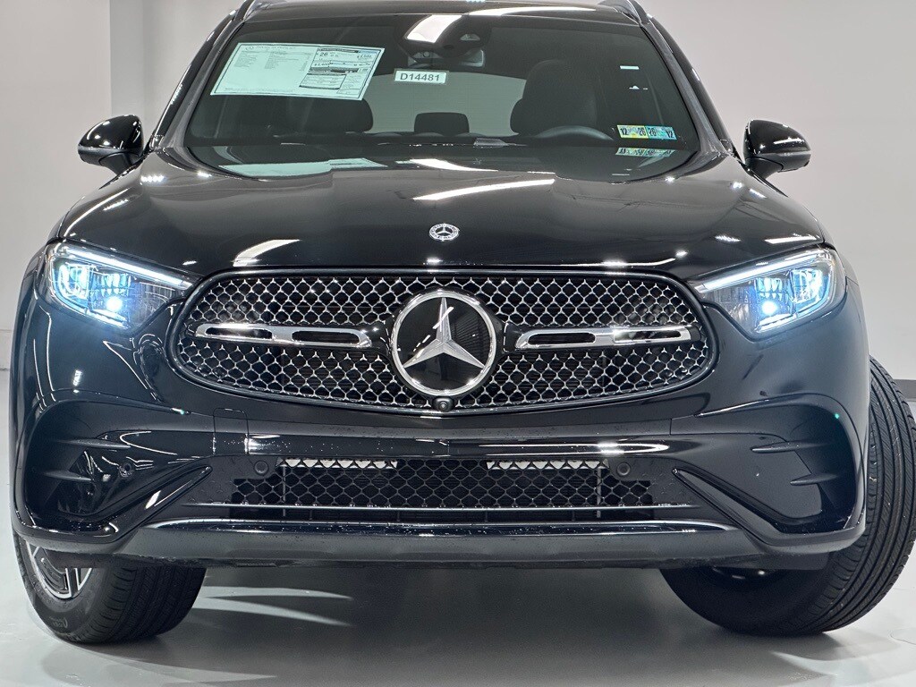 2026 Mercedes Benz GLC 300 4MATIC photo 3