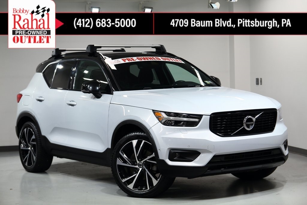 2021 Volvo XC40 R-Design's photo