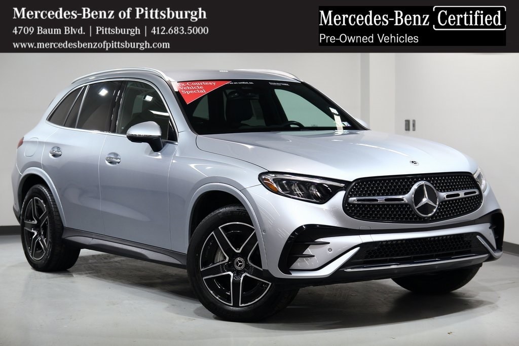 2025 Mercedes-Benz GLC Base's photo