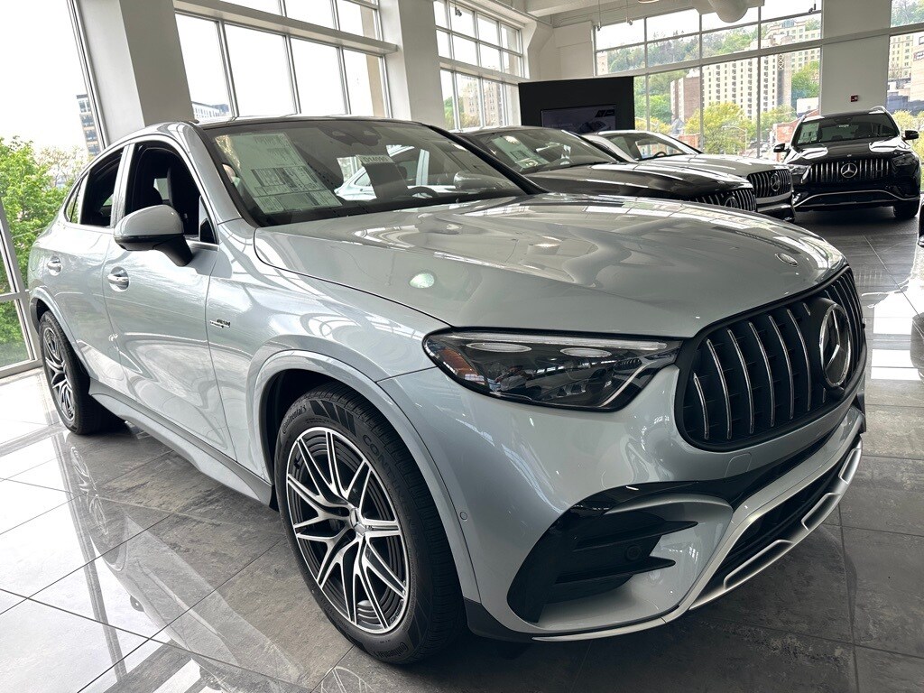 2025 Mercedes Benz GLC AMG 43 photo 2