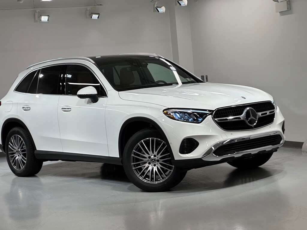 2026 Mercedes Benz GLC 300 4MATIC photo 2