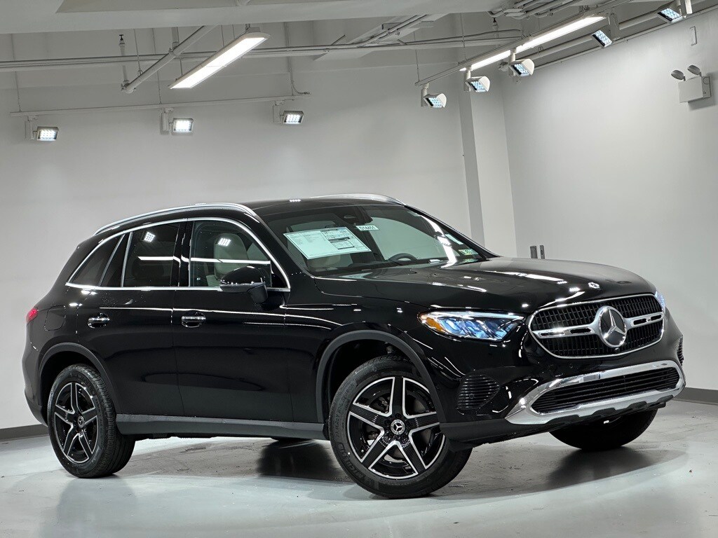 2026 Mercedes Benz GLC 300 4MATIC photo 2