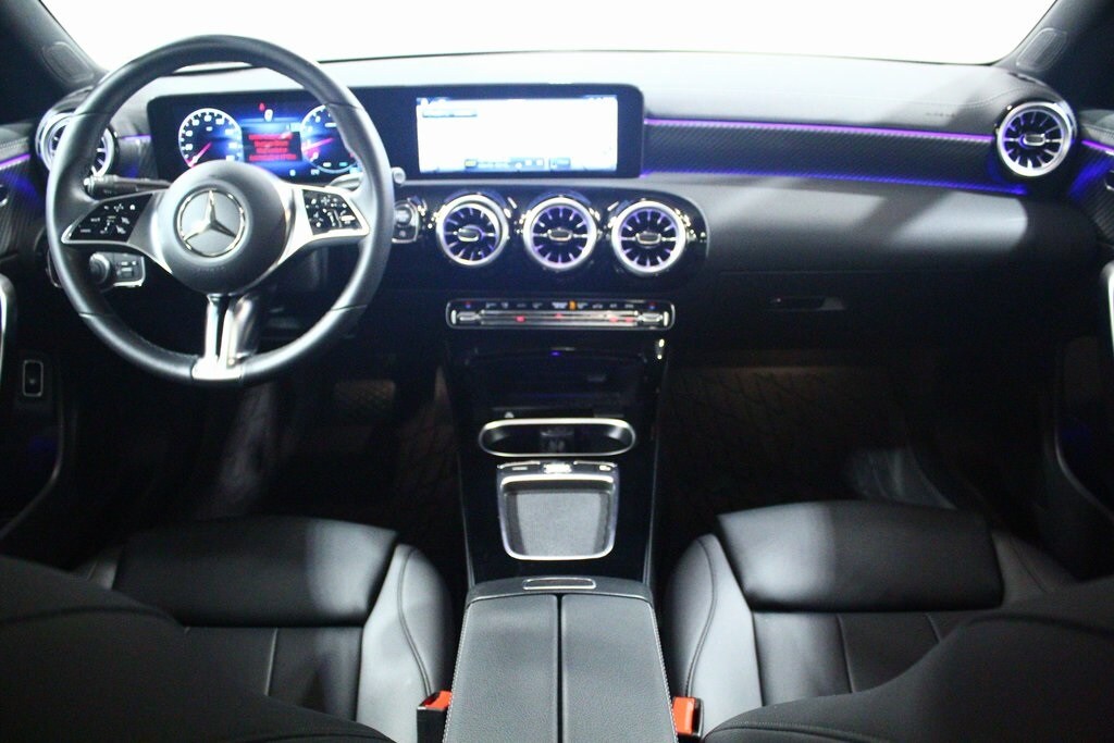 2025 Mercedes Benz CLA 250 4MATIC photo 4