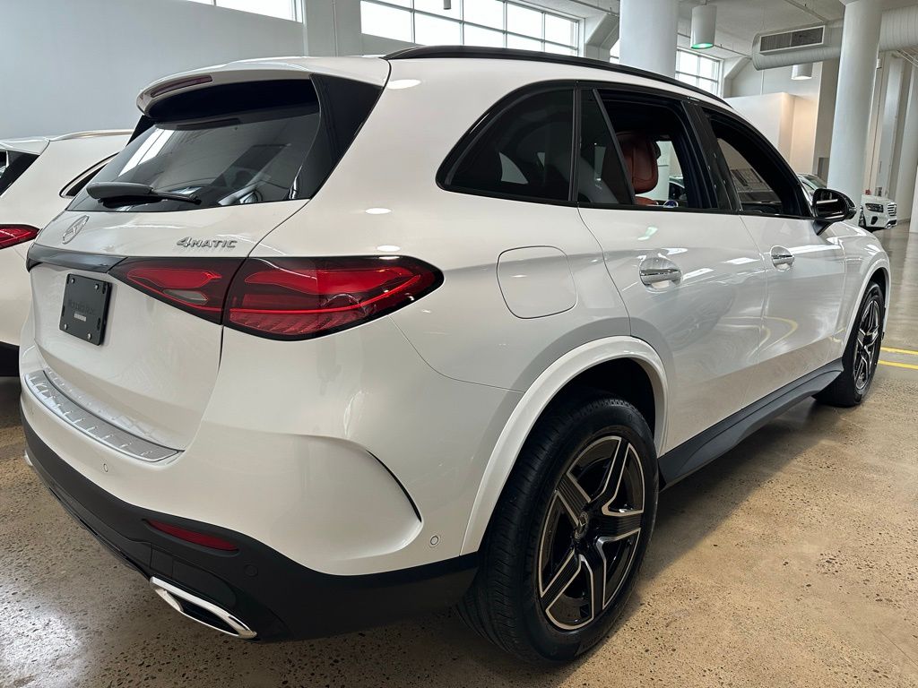 2026 Mercedes-Benz GLC Base - Photo 10