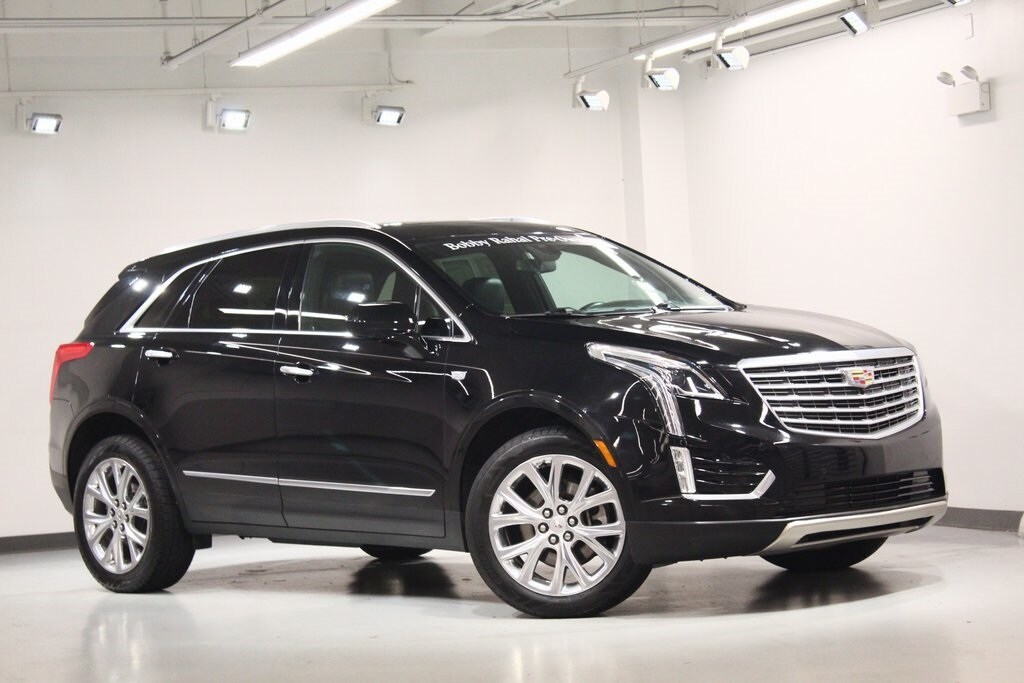 2017 Cadillac XT5 Platinum photo 2