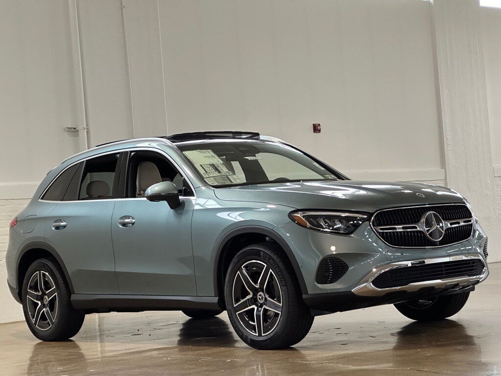 2026 Mercedes Benz GLC 300 4MATIC photo 2