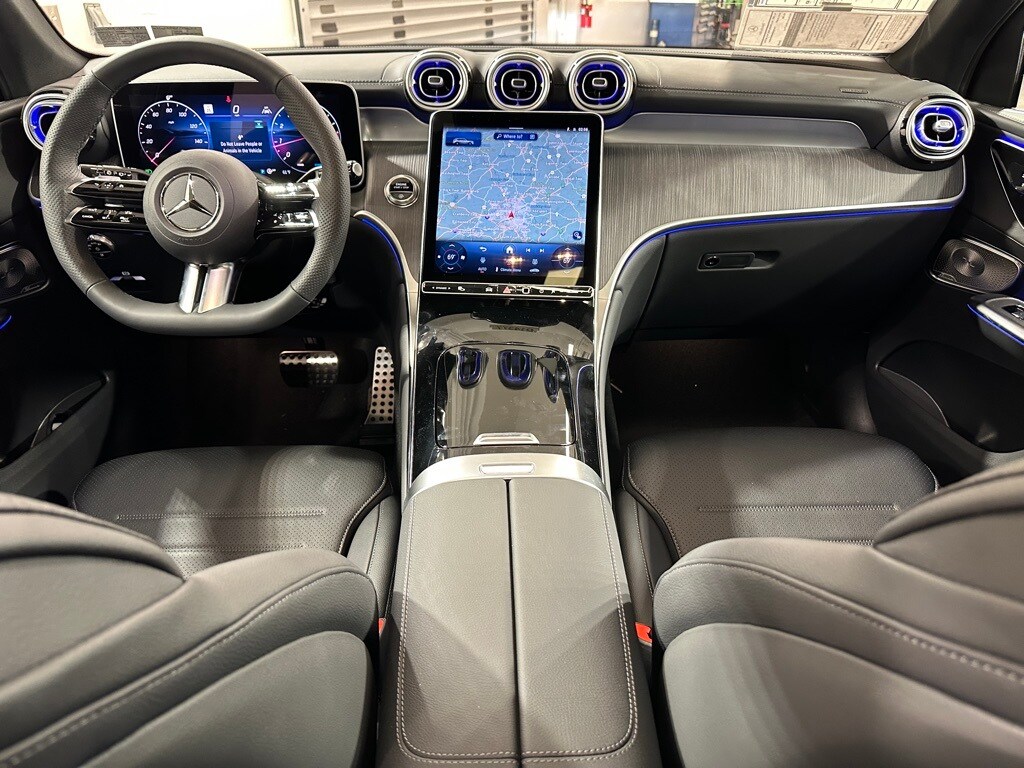 2026 Mercedes Benz GLC 300 4MATIC photo 3