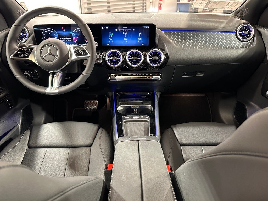2026 Mercedes Benz GLA 250 4MATIC photo 4