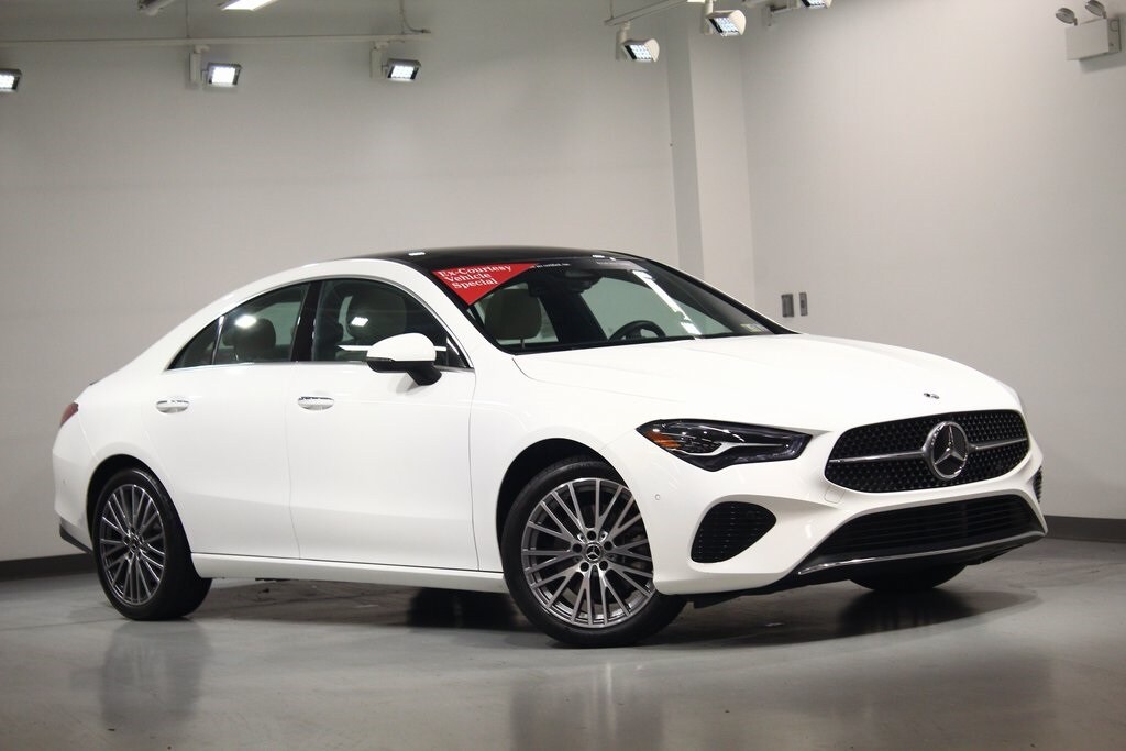 2025 Mercedes Benz CLA 250 4MATIC photo 2