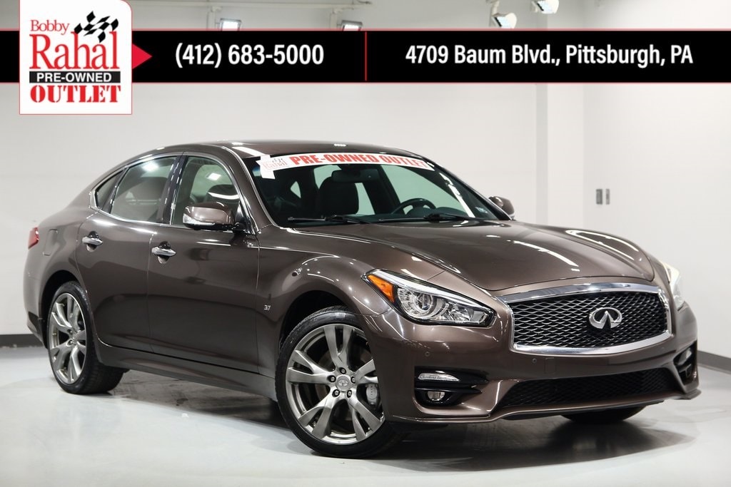 Used 2016 INFINITI Q70 3.7X Sedan