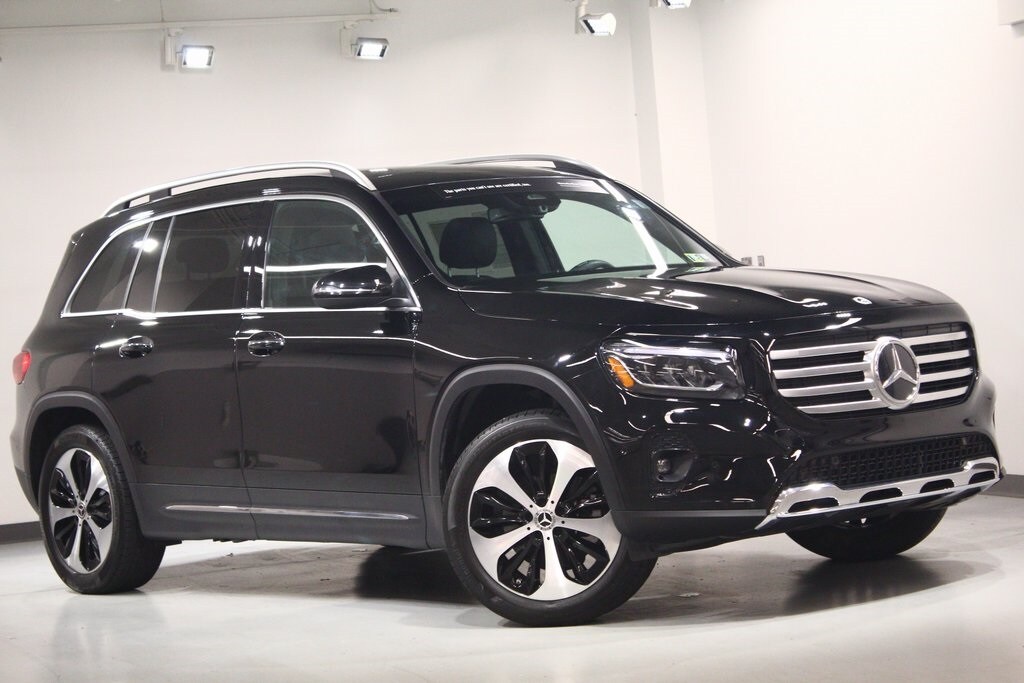 2024 Mercedes Benz GLB 250 photo 2