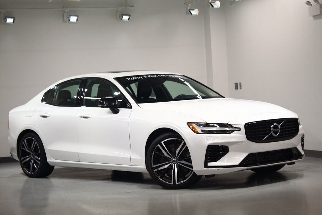 2022 Volvo S60 Recharge T8 R-Design Expression photo 2