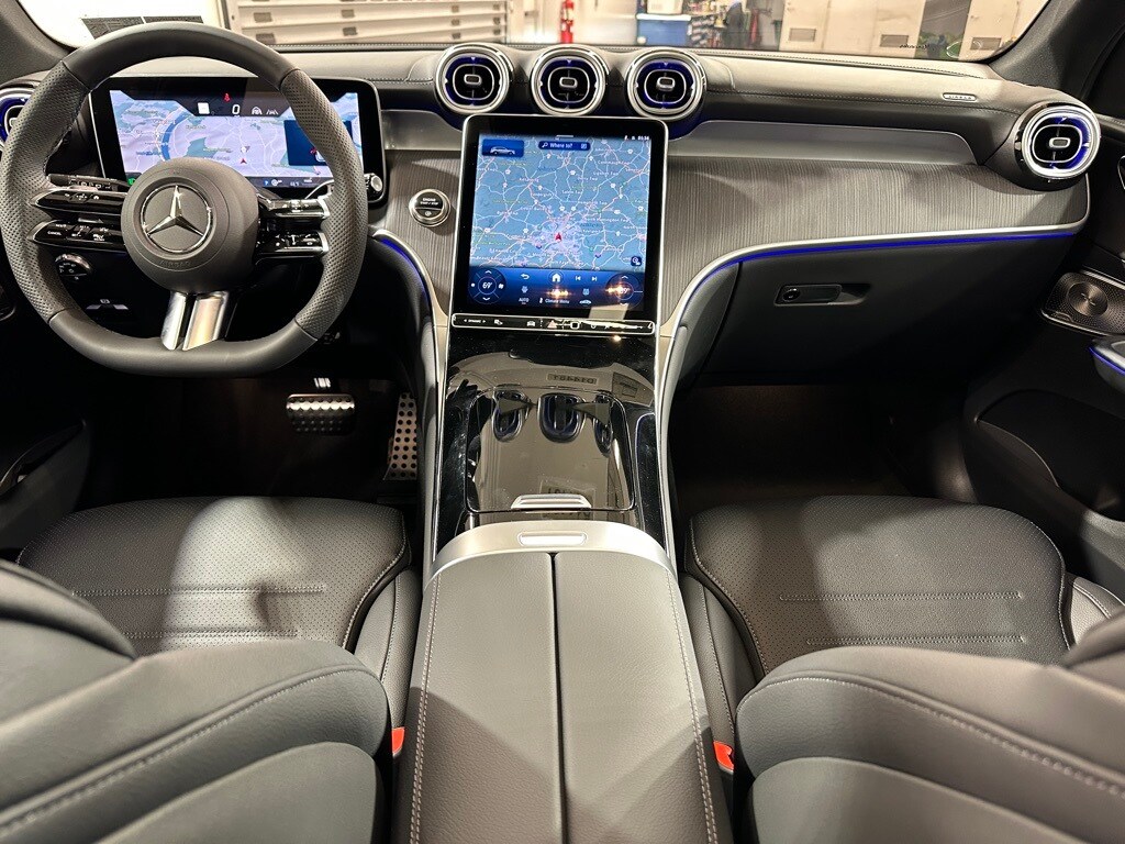 2026 Mercedes Benz GLC 300 4MATIC photo 4