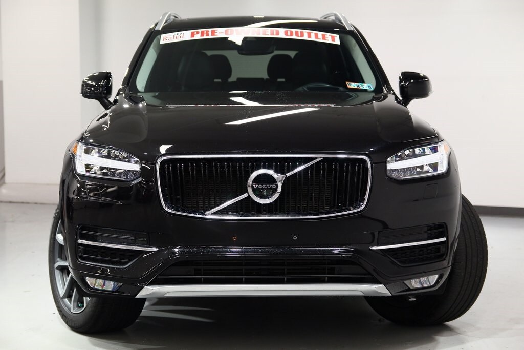 2017 Volvo XC90 T6 Momentum photo 2