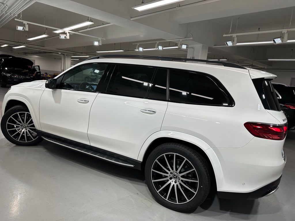 2025 Mercedes-Benz GLS Base - Photo 10