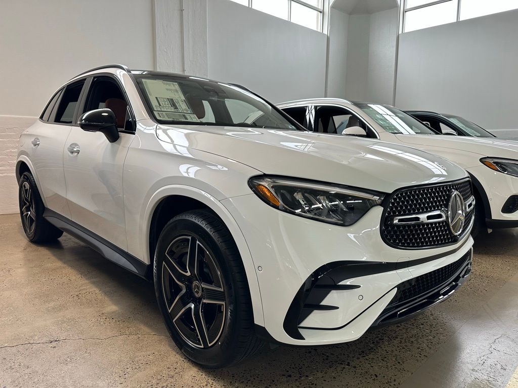 2026 Mercedes-Benz GLC Base - Photo 7