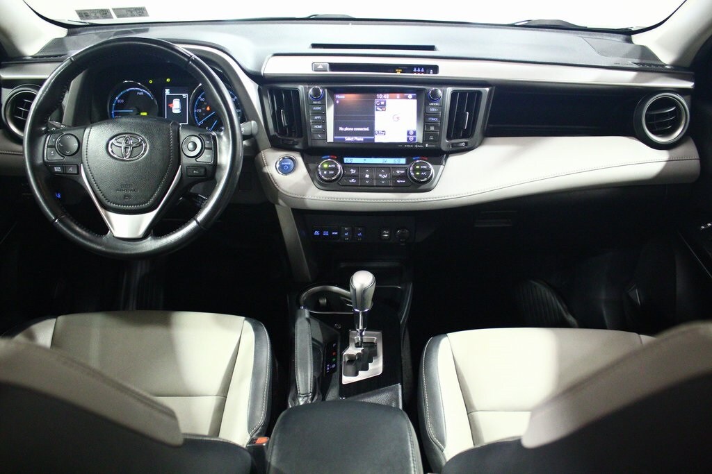 2017 Toyota RAV4 Hybrid Limited photo 3