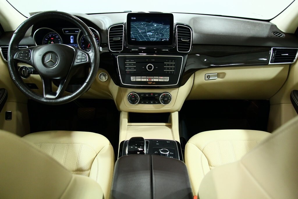 2017 Mercedes Benz GLE 350 4MATIC photo 4