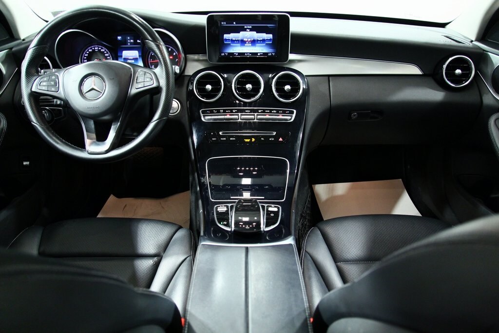 2016 Mercedes Benz C 300 4MATIC Sedan photo 4