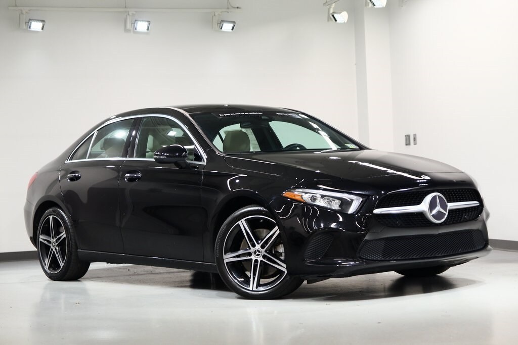 2022 Mercedes Benz A 220 photo 2