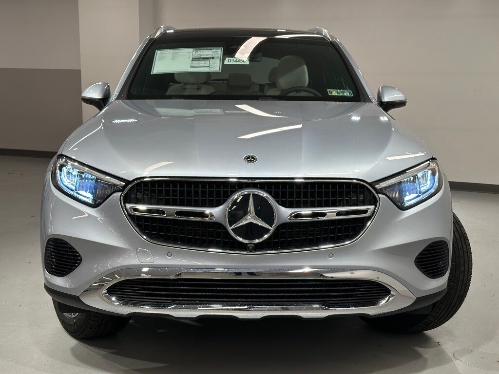 2026 Mercedes Benz GLC 300 4MATIC photo 3