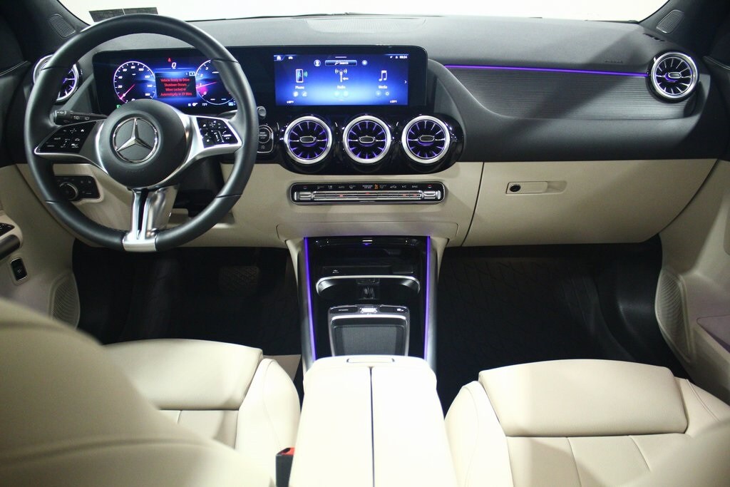 2025 Mercedes Benz GLA 250 4MATIC photo 3