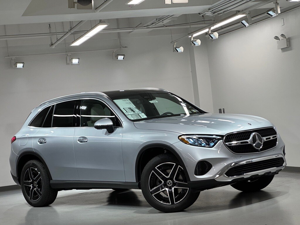 2026 Mercedes Benz GLC 300 4MATIC photo 2