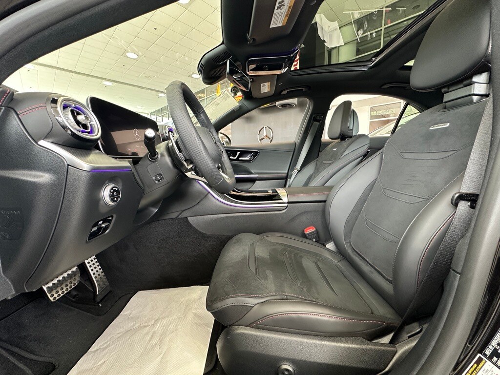 2025 Mercedes Benz C 43 AMG 4MATIC photo 4