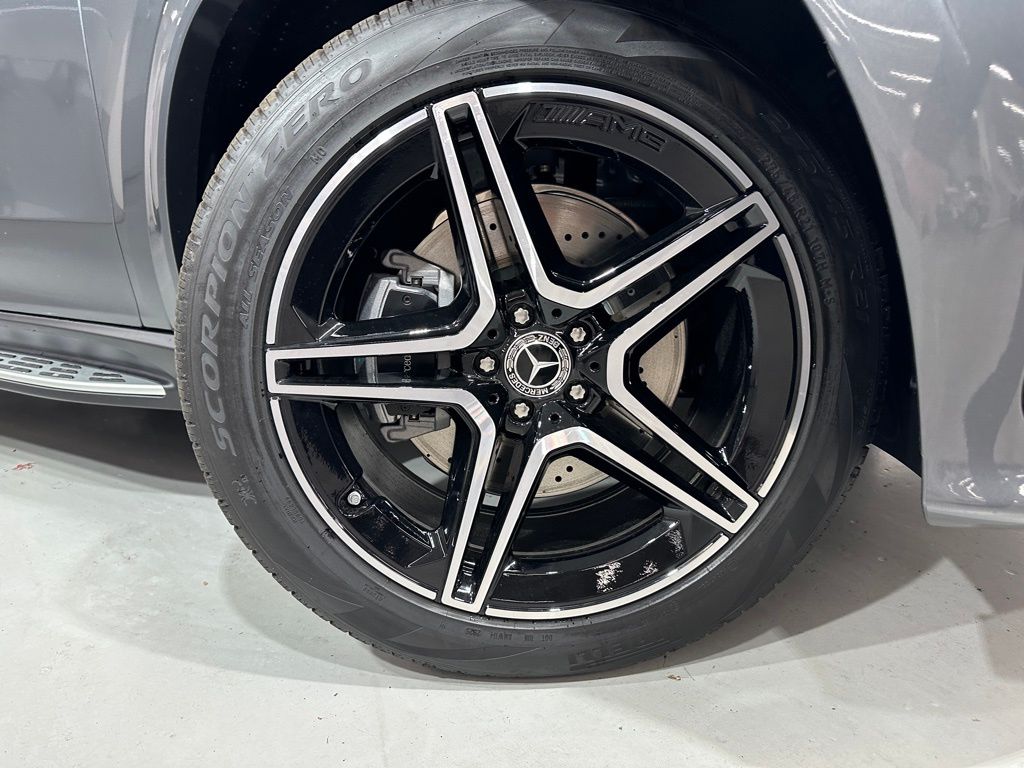 2026 Mercedes-Benz GLS Base - Photo 9
