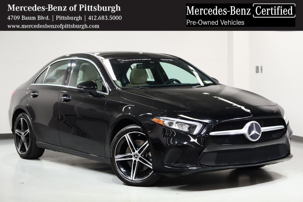 2022 Mercedes-Benz A-Class A220's photo