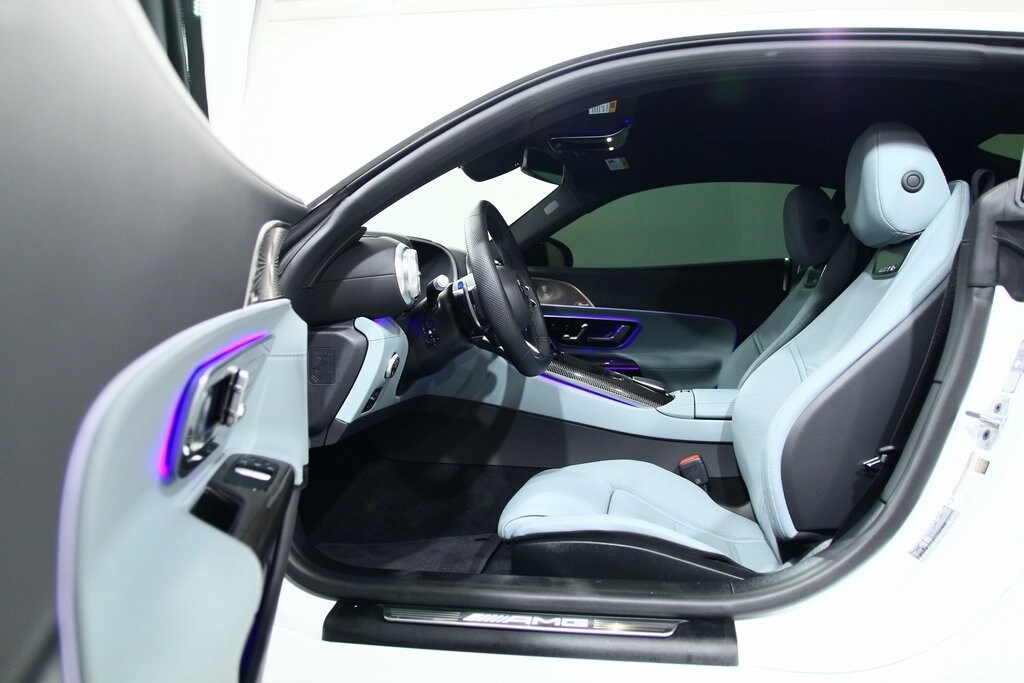 2025 Mercedes Benz AMG GT photo 4