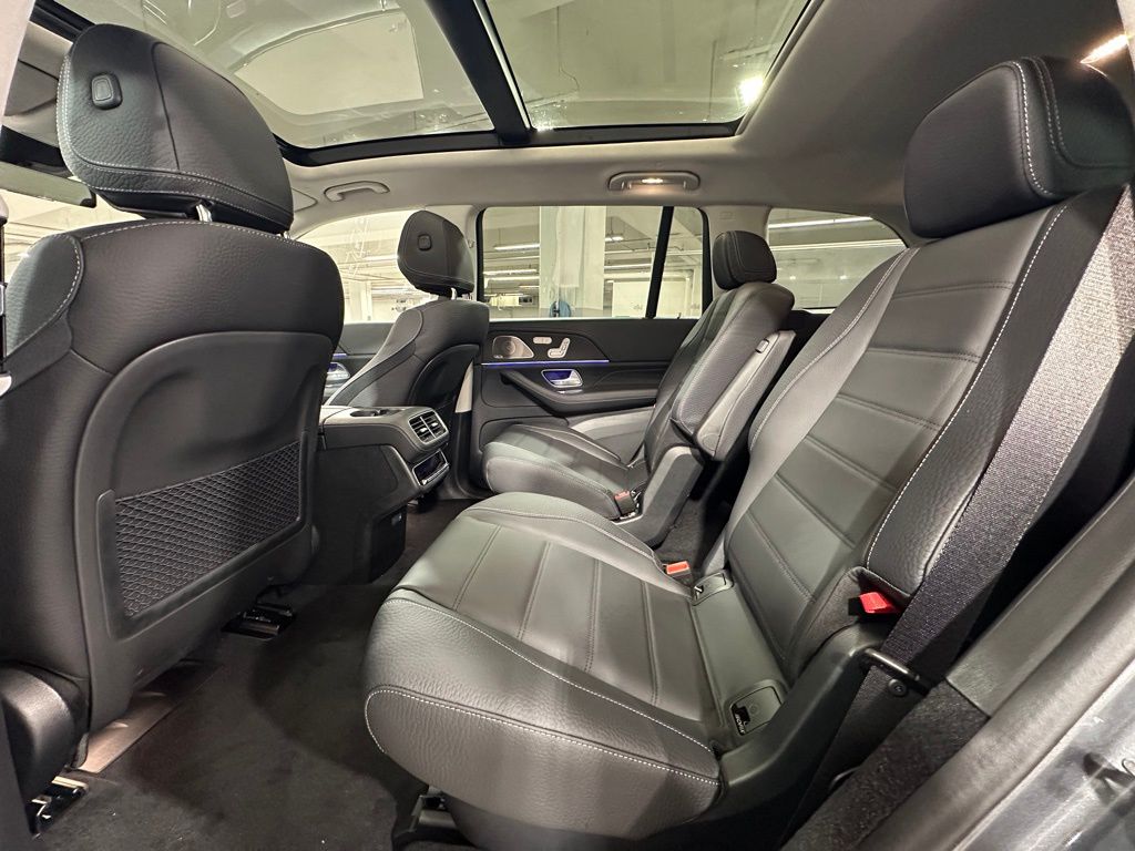 2026 Mercedes-Benz GLS Base - Photo 17