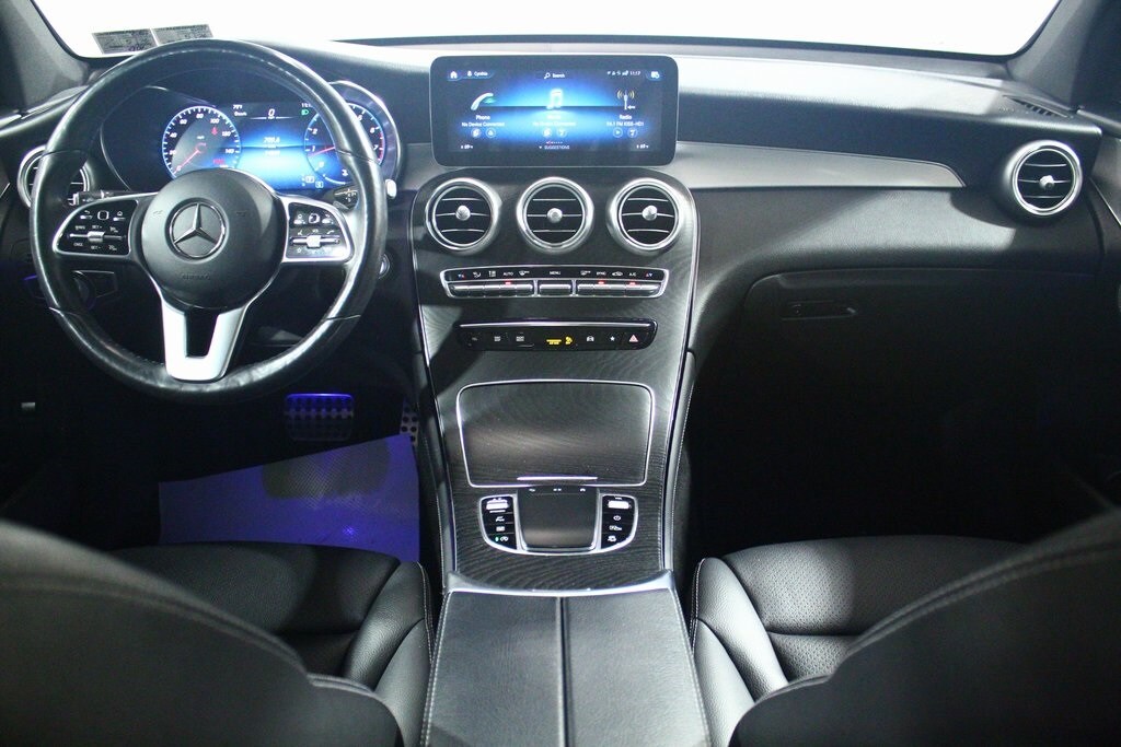 2021 Mercedes Benz GLC 300 photo 4
