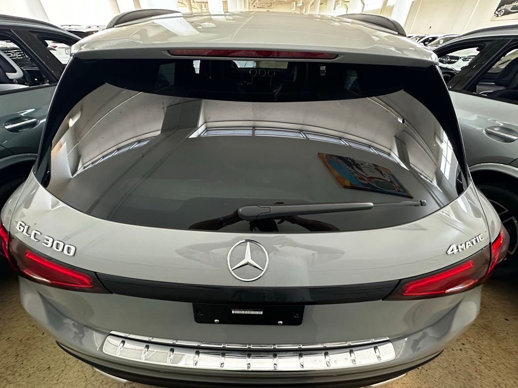 2026 Mercedes-Benz GLC Base