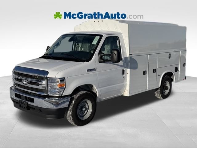 2026 Ford E-Series SRW E-350 Super Duty 138 in WB's photo