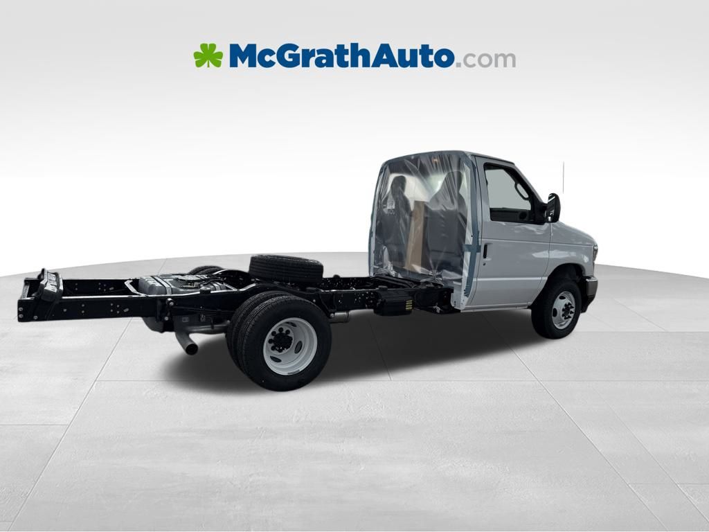 2026 Ford E-350 Base photo 3