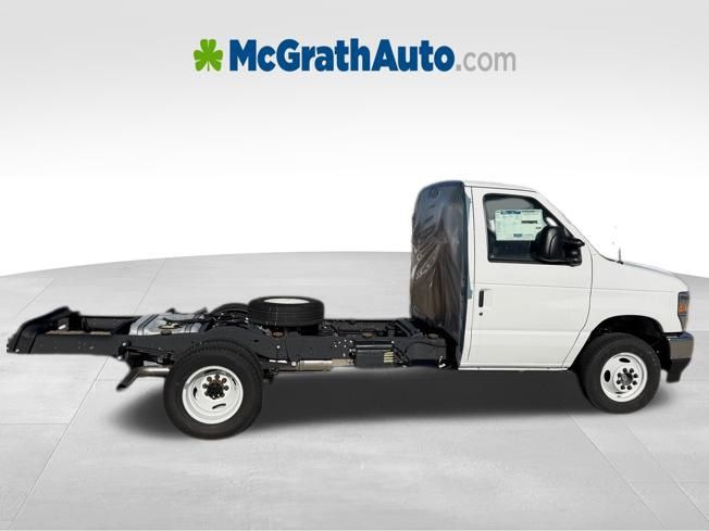 2026 Ford E-Series Cutaway Base - Photo 7
