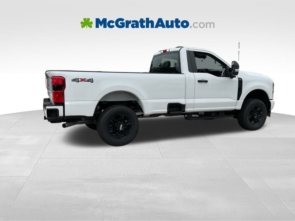 2025 Ford F-250 photo 3