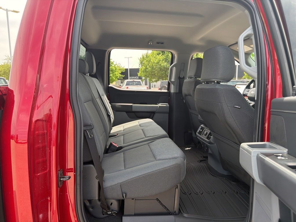 2025 Ford F-150 XLT - Photo 22