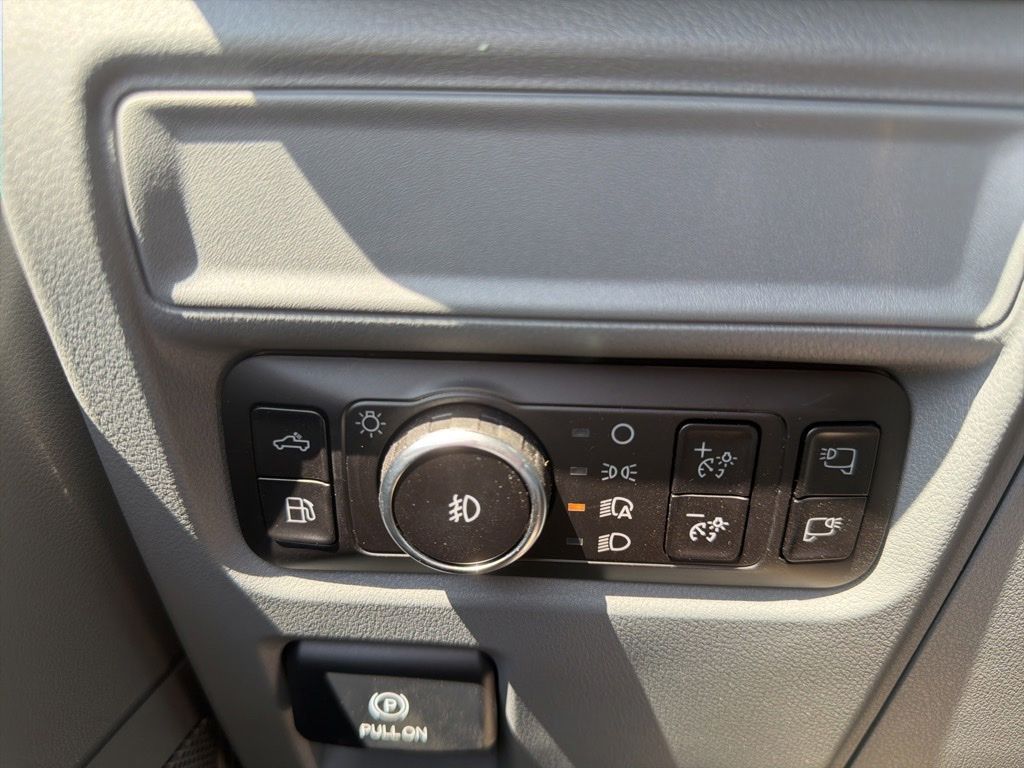 2025 Ford F-150 XLT - Photo 13