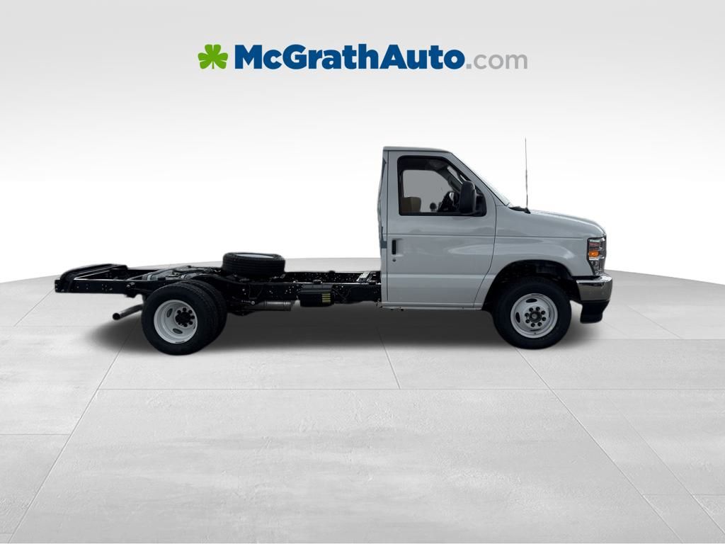 2026 Ford E-350 Base photo 2