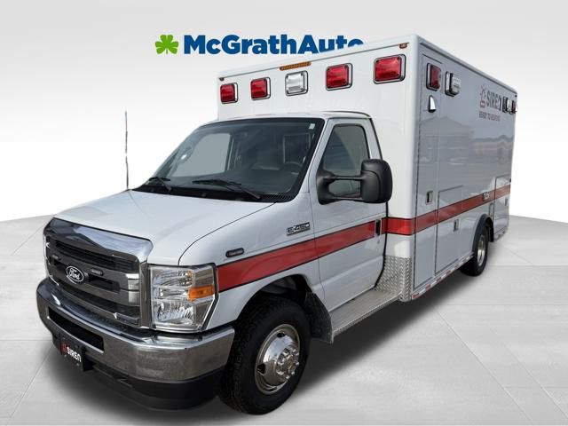 2026 Ford E-Series DRW E-450 Super Duty 158 in WB's photo
