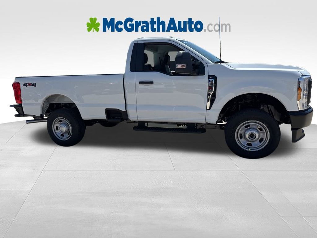 2025 Ford F-350 photo 2