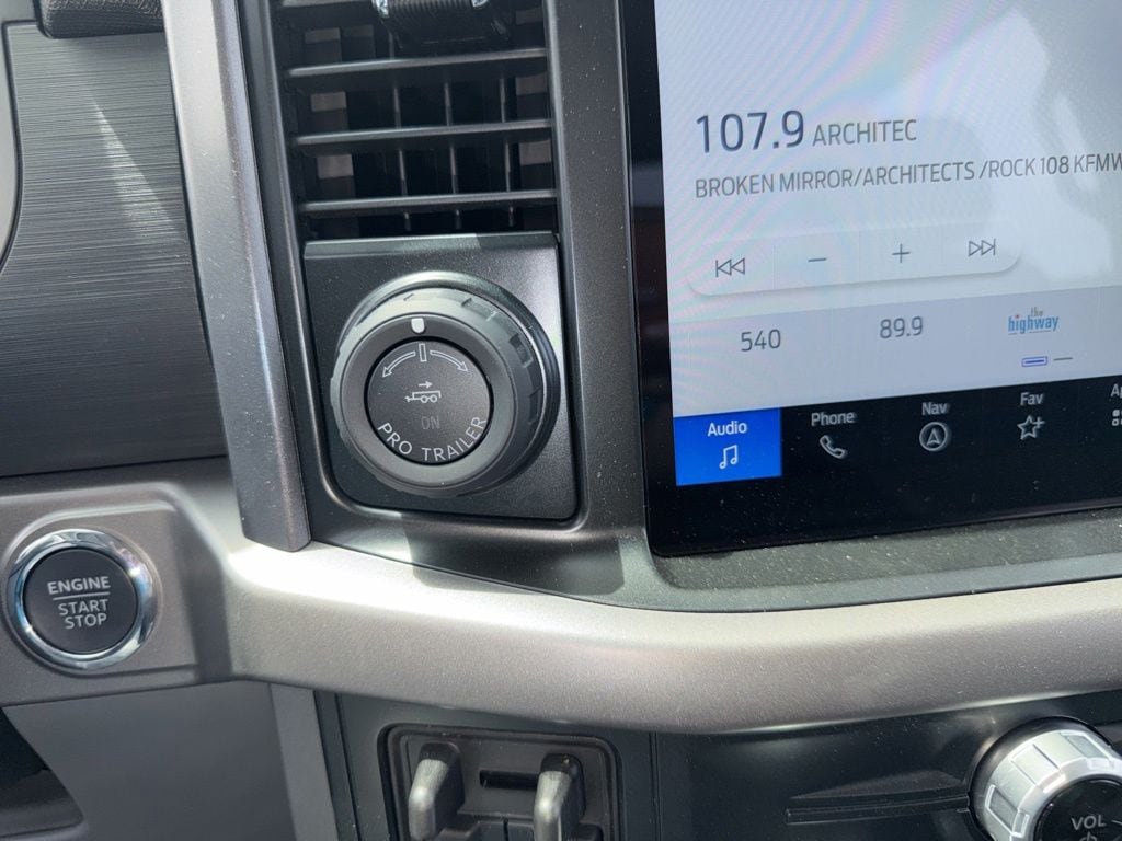 2025 Ford F-150 XLT - Photo 11