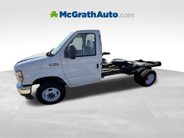 2026 Ford E-Series DRW E-350 Super Duty 138 in WB's photo