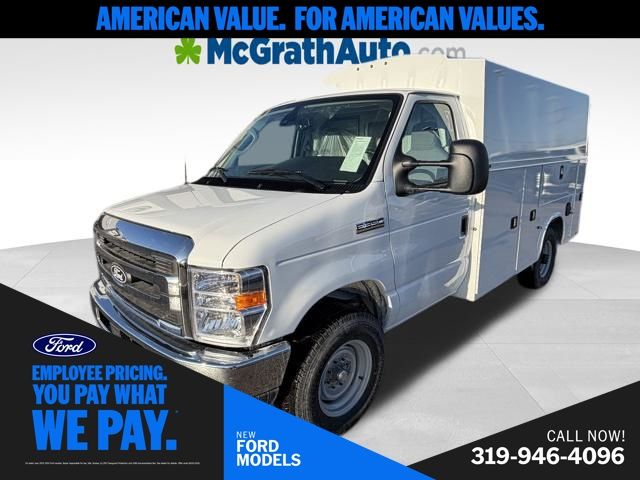 2026 Ford E-Series SRW E-350 Super Duty 138 in WB's photo