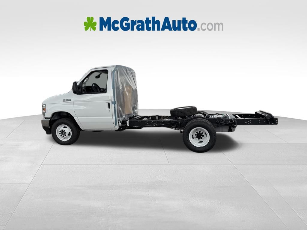 2026 Ford E-Series Cutaway Base - Photo 11