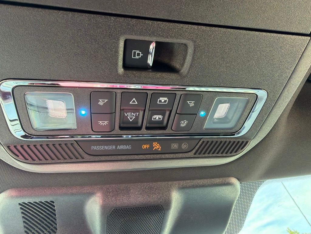 2025 Ford F-150 Platinum - Photo 17