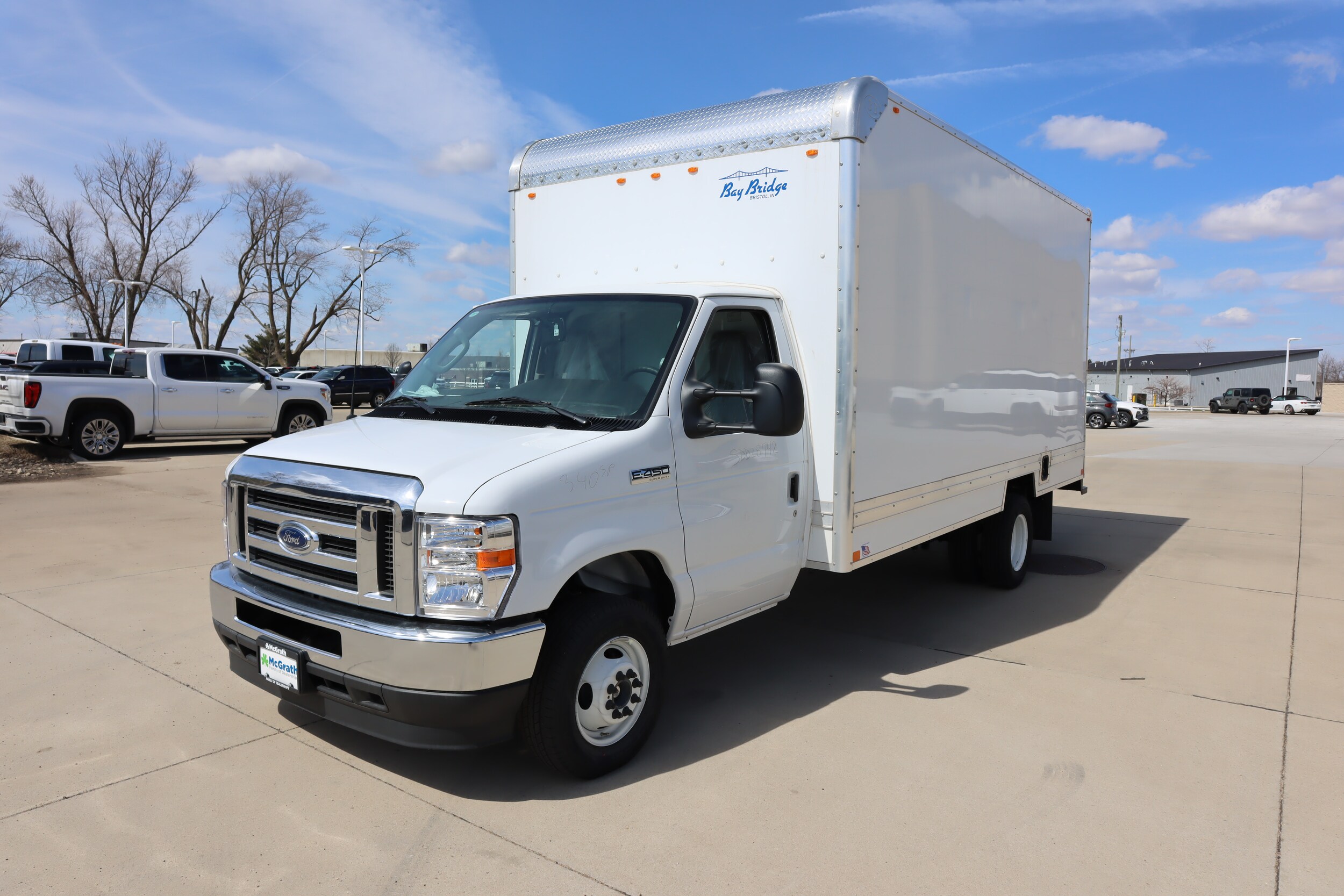 2025 Ford E-450 photo 3
